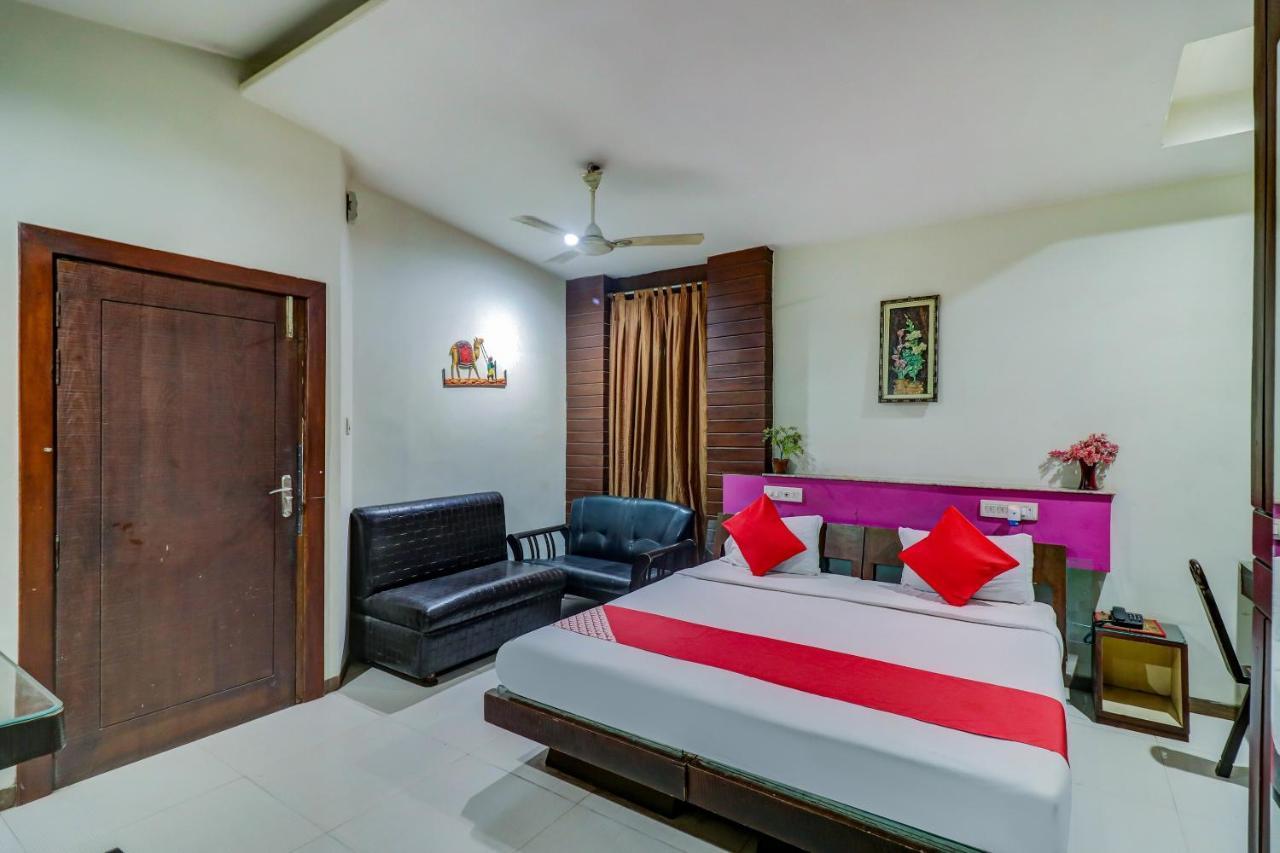 Oyo 61861 Hotel Dream Palace Durg Exterior photo