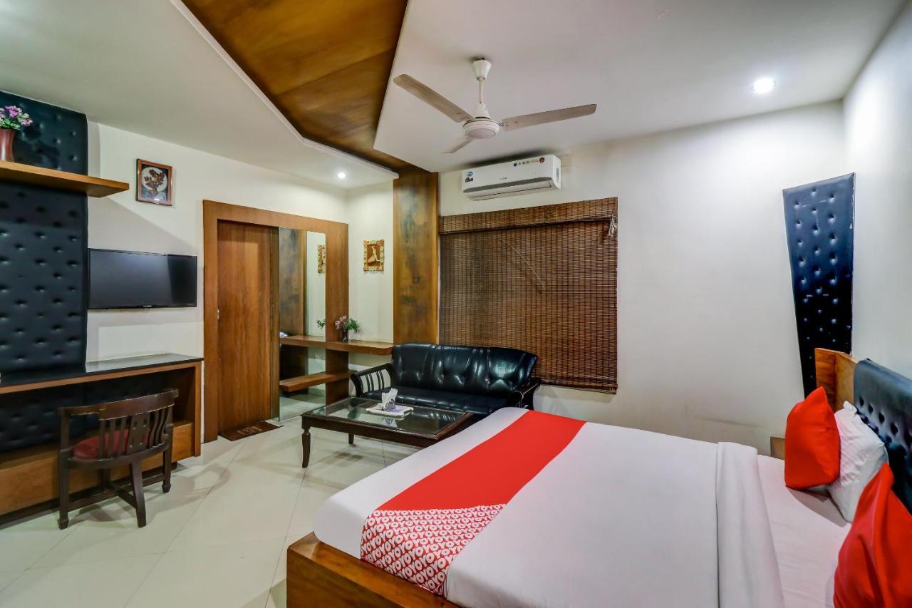 Oyo 61861 Hotel Dream Palace Durg Exterior photo